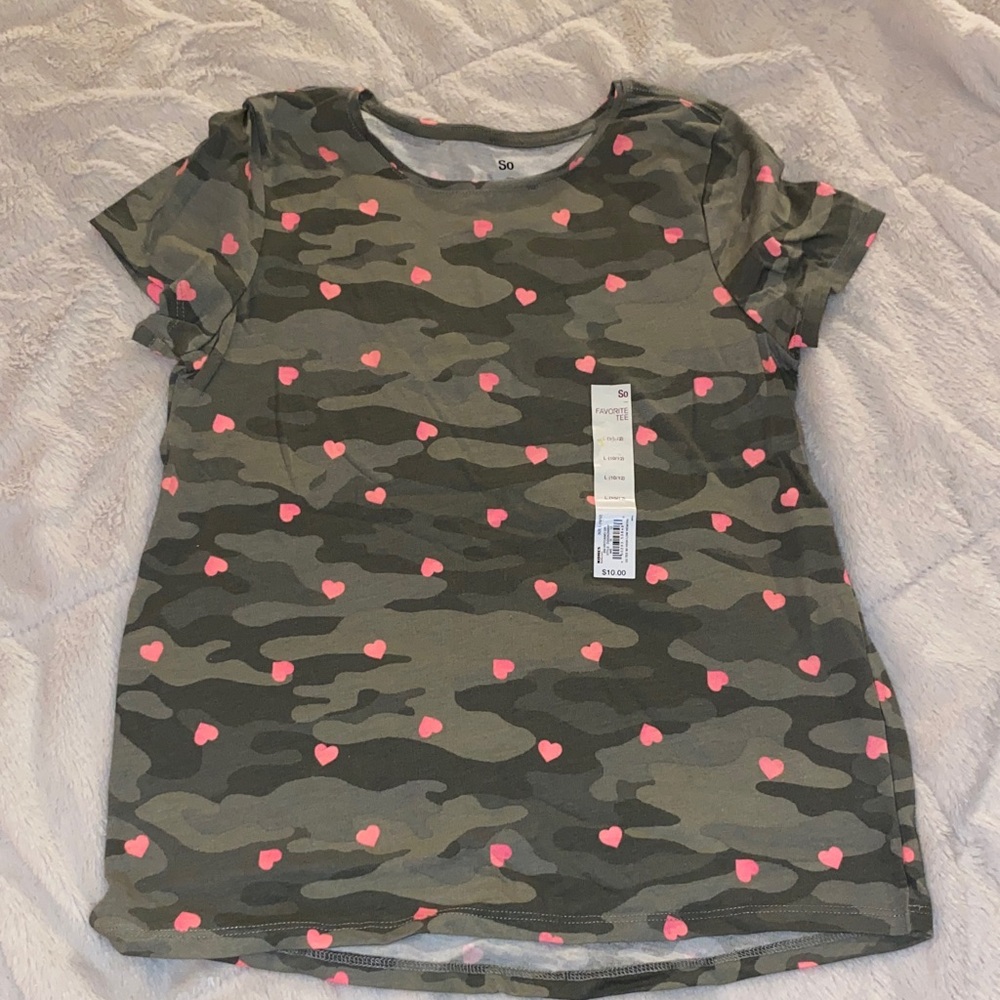 🆕 Camo/Heart Girls Favorite Tee